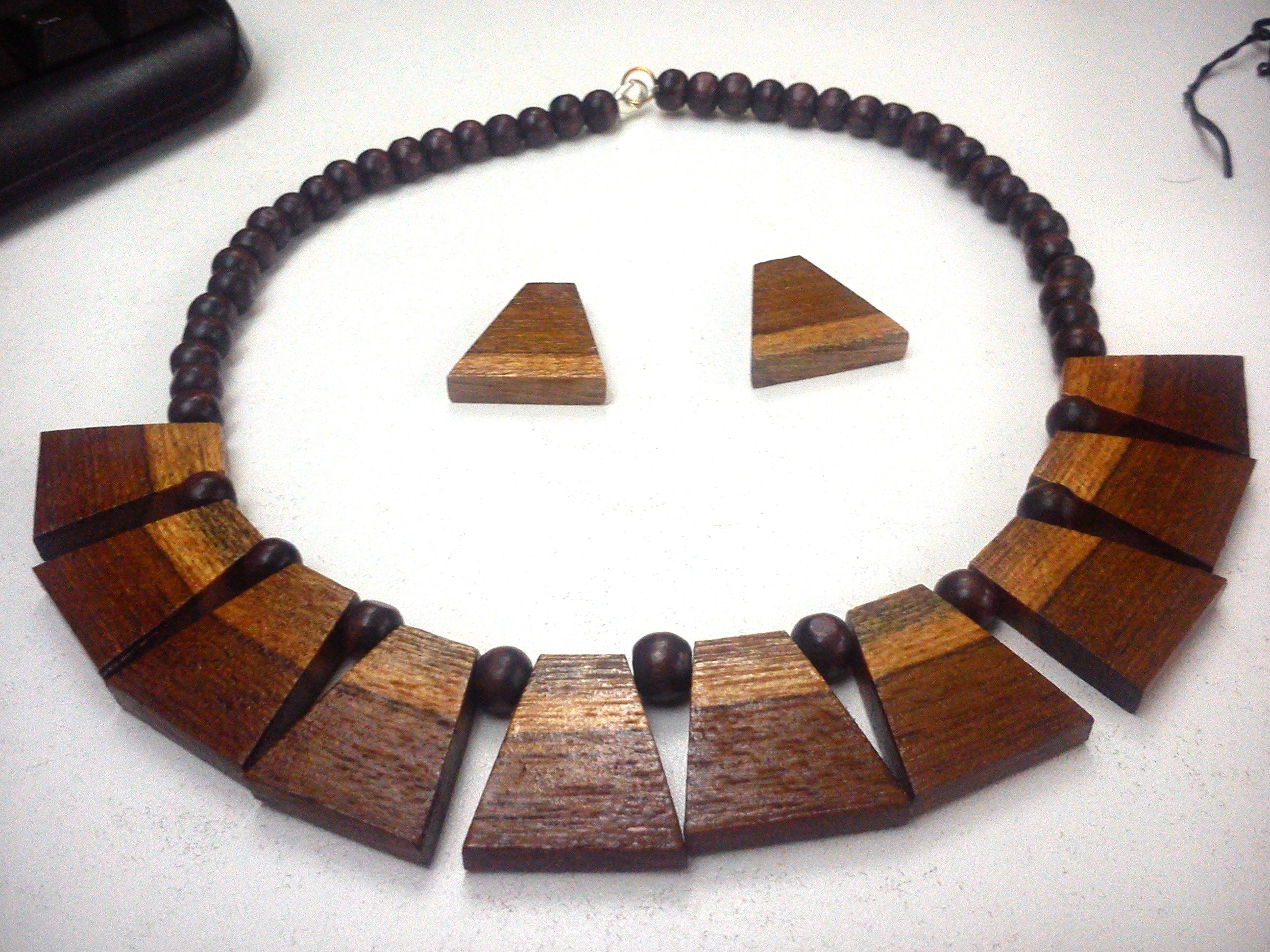 Wooden Jewellery To Be A Hot Trend This Summer