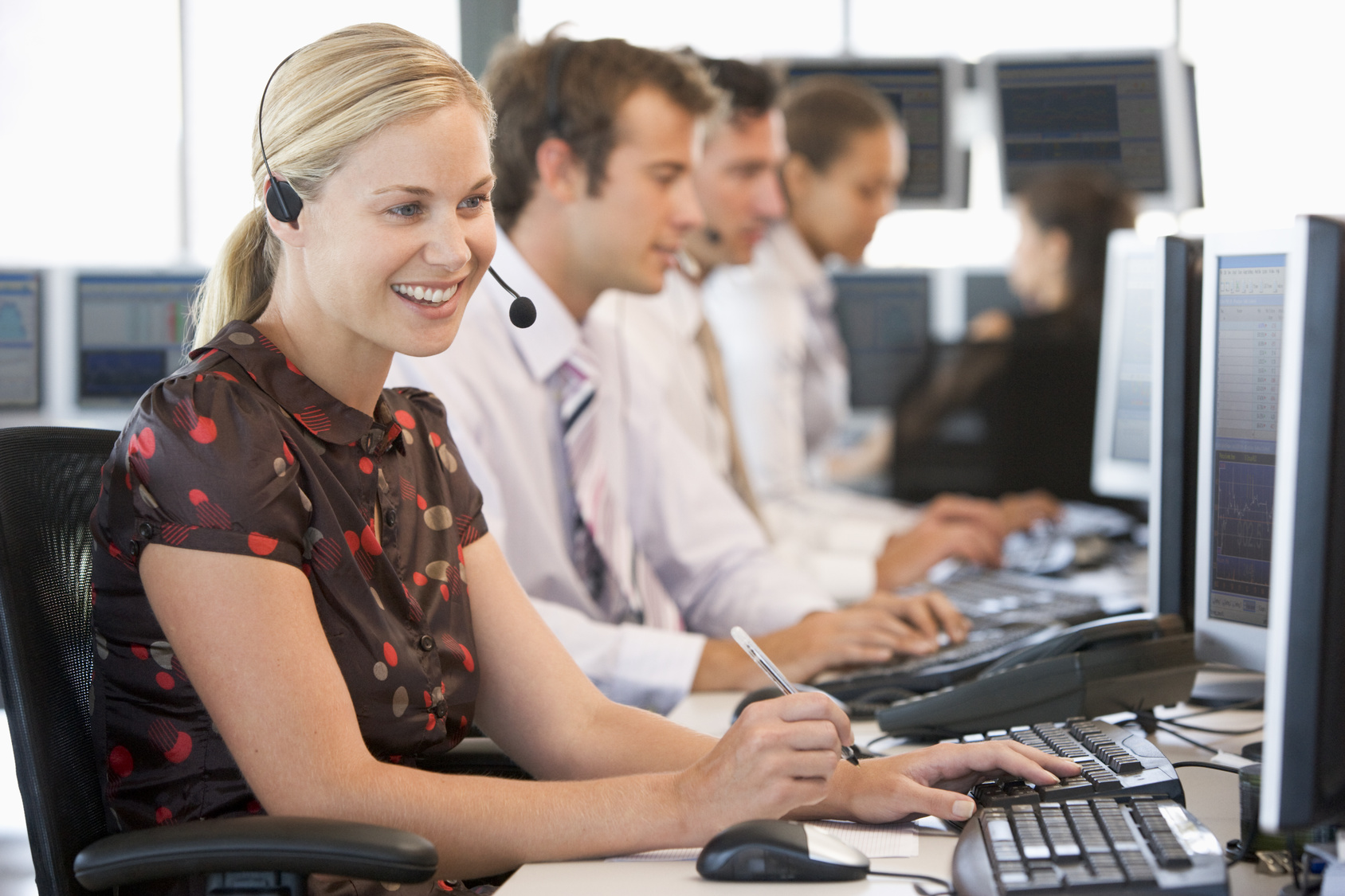 Factors To Be Considered Before Teaming Up With Any Call Center Outsourcing Company