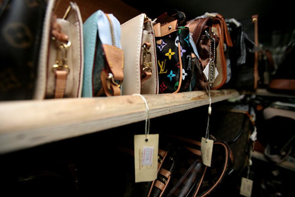 Buying Designer Handbags Online: From The Web To Your Closet